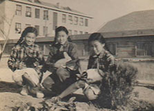 20年前17中校园，女学生着校服